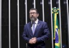 Marcos Pollon classifica como absurda e inconstitucional presença da polícia 24h na casa de Bolsonaro