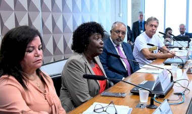 Luta por direitos das domésticas é permanente, dizem debatedores