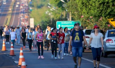 No dia da padroeira do Brasil, romeiros se deslocam até o Santuário; veja programação