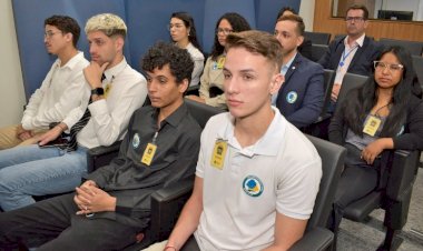 Liga Acadêmica de Direito Eleitoral visita ALEMS e conhece processo legislativo