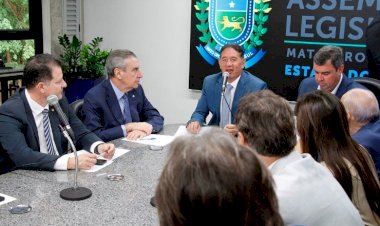 Deputados e governador avaliam balanço de investimentos e perspectivas para MS