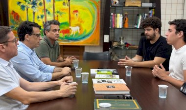 Vereador Landmark discute ações culturais para 2025 em reunião com a FCMS