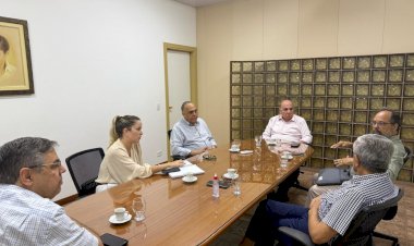 Vereador Dr. Jamal participa de reunião estratégica para convênio na Área da Saúde