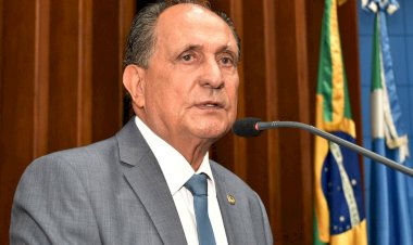 Dourados: Deputado Zé Teixeira solicita melhorias para população