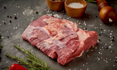 China suspende importação de carne bovina de três frigoríficos brasileiros