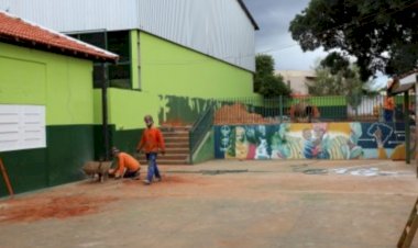 Projeto que ocupa mão de obra prisional promove reforma de 16ª escola estadual na capital