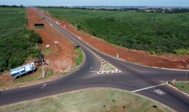 Administração municipal de Ivinhema realiza obras de urbanização as margens da BR 376