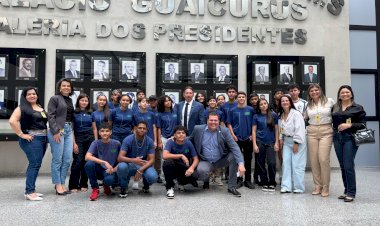 Gerson Claro recebe alunos de Iguatemi e anuncia R$ 80 mil para escola estadual