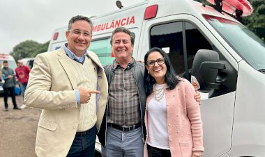 Prefeito Paleari recebe nova ambulância UTI Móvel para reforçar a saúde de Nova Alvorada do Sul