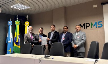 Prefeitura firma acordo com MP e garante criação de 210 cargos de professor de apoio