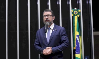 Comissão da Câmara aprova projeto de lei de Marcos Pollon que isenta imposto de renda para autistas e responsáveis legais