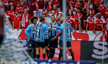 Grêmio derrota o Internacional no Beira-Rio e sobre na tabela do Brasileirão