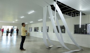Prefeitura inicia reparos no Centro Social do Panambi após chuva danificar o forro