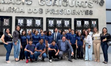 Retrospectiva: Casa de Leis recebe estudantes e fortalece formação cidadã