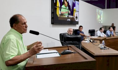 Em ato do Ministério da Saúde, deputado cobra revisão da tabela SUS e repasses do Estado