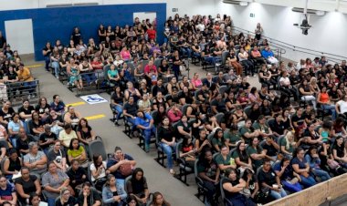 Oficial: Sindicato convoca assembleia geral com assistentes de educação infantil para deliberar sobre propostas e possível greve nas EMEIs