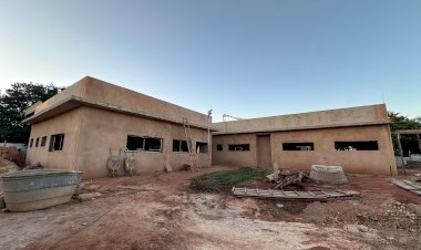 Nova Alvorada do Sul: obra da nova Unidade de Saúde do Maria de Lourdes avança e estrutura começa a ganhar forma