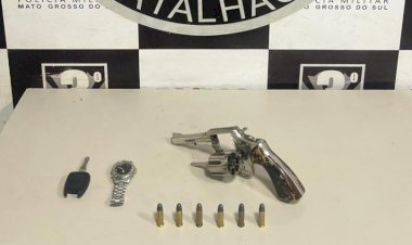 Homem é preso por porte ilegal de arma de fogo no Centro de Dourados