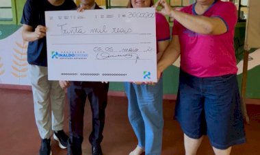 Deputado Rinaldo entrega emenda de R$ 30 mil para a Escola Estadual Rui Barbosa