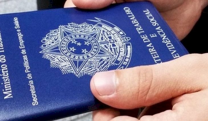 Taxa de desemprego cai para 8% no segundo trimestre de 2023, menor patamar em 9 anos, diz IBGE