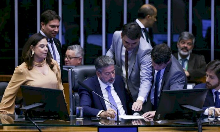 Câmara conclui votação do projeto que altera regras eleitorais