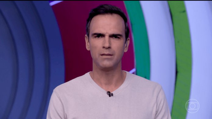 Tadeu Schmidt é parado em blitz da Lei Seca e registra momento: ‘Todo ano tem’