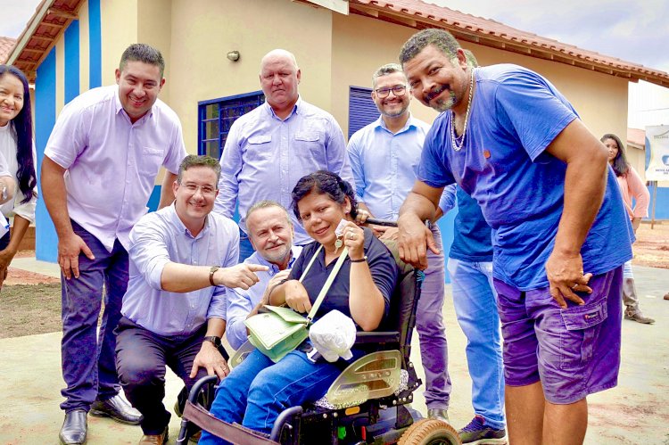 Prefeito Paleari entrega 7 casas adaptadas para Pessoas com Deficiência (PcD) em Nova Alvorada do Sul