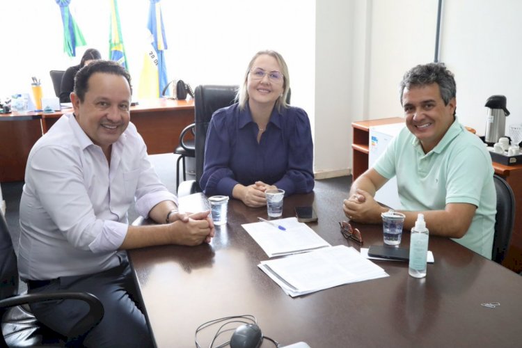 Liandra recebe secretário de Riedel e projeta novas parcerias para Dourados