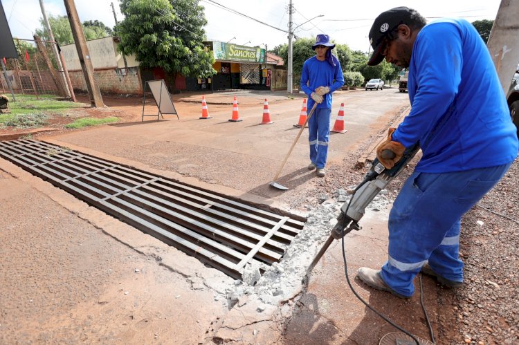 Prefeitura faz reparos em bocas de dragão que incomodavam moradores