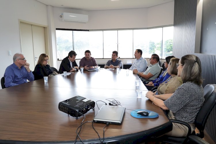 Marçal Filho solicita apoio do Estado para desafogar sistema de saúde em Dourados