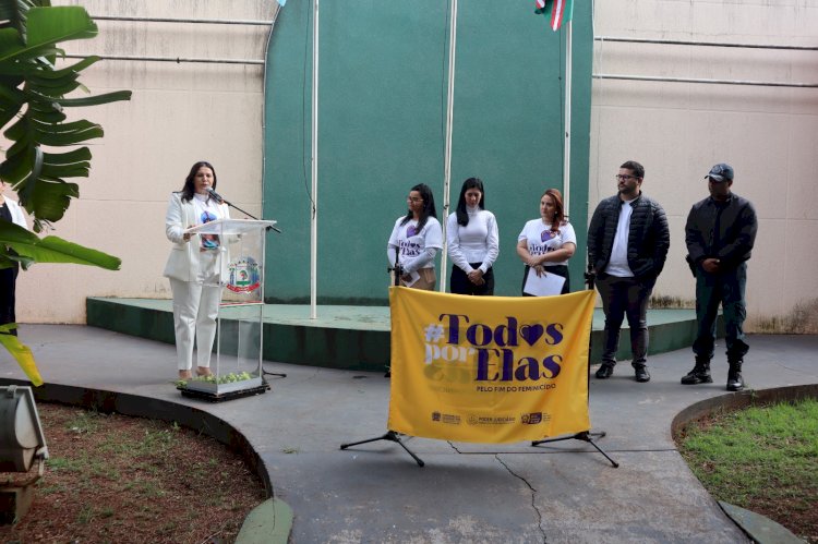 Prefeitura de Caarapó realiza ato de sensibilização em memória das vítimas de feminicídio e reforça compromisso com a proteção às mulheres
