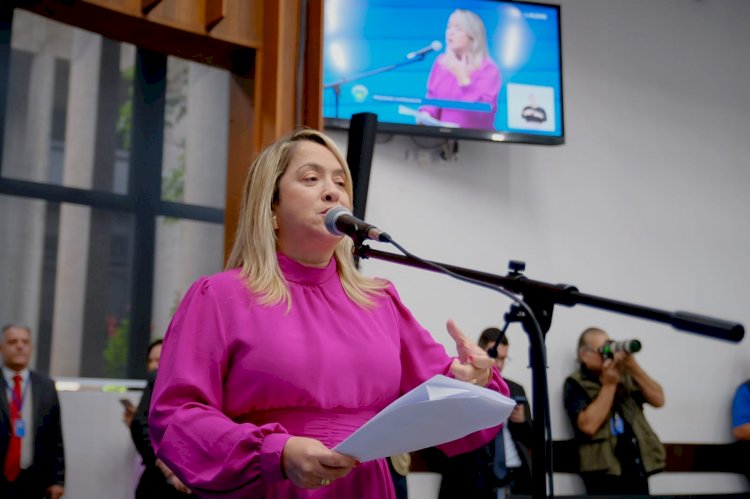 Lia Nogueira discute políticas para mulheres em evento regional
