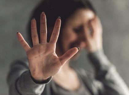 Relações que Vivem em Função da Aprovação Alheia: Quando o Amor Vira Vitrine