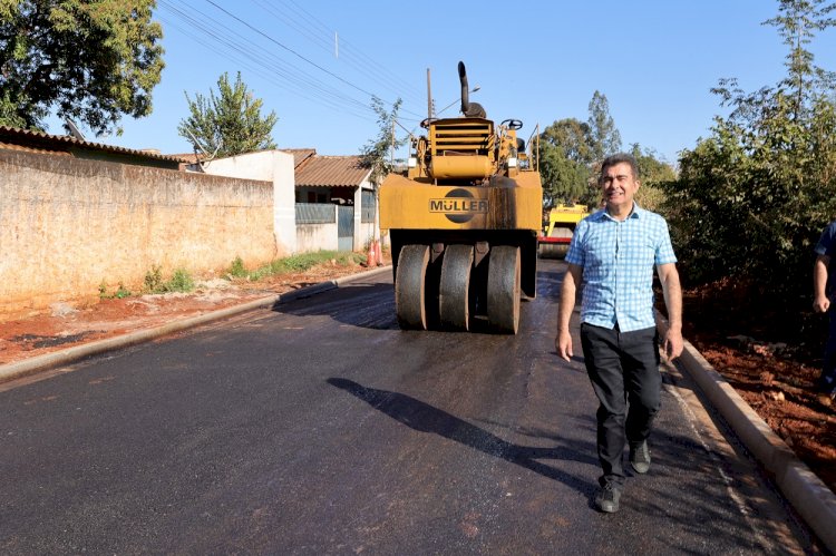 Prefeitura avança com obras de asfalto e drenagem em ruas da Vila Nova Esperança