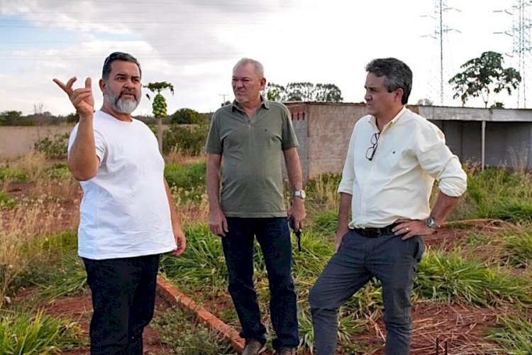 Landmark cobra retomada de obra parada na Escola Municipal Leovegildo de Melo, no Assentamento Estrela