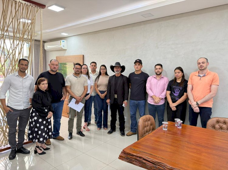 Prefeito de Ivinhema anuncia decreto de cortes gastos e começa pelo próprio salário