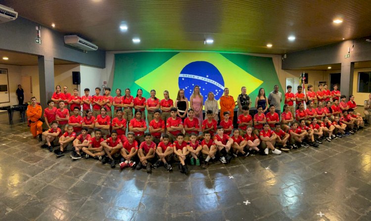 Lia anuncia nova emenda e prestígia formatura do Bombeiros do Amanhã