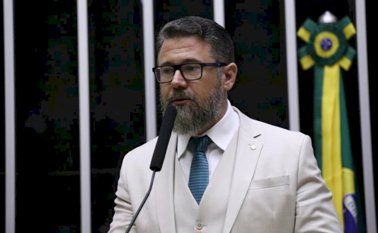 Projeto de Pollon que torna abuso de autoridade negar acesso a armas sem justificativa legal é aprovado e avança na Câmara