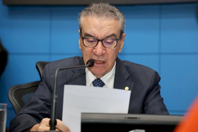 Projeto normatiza comercialização de produtos farmacêuticos magistrais isentos de prescrição médica  Veja mais no site da ALEMS: https://al.ms.gov.br/Noticias/144486/projeto-normatiza-comercializacao-de-produtos-farmaceuticos-magistrais-isentos-de