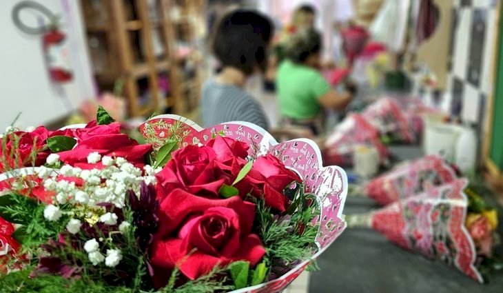 Dia da Mulher: Procon de Mato Grosso do Sul divulga pesquisa sobre flores e autocuidado
