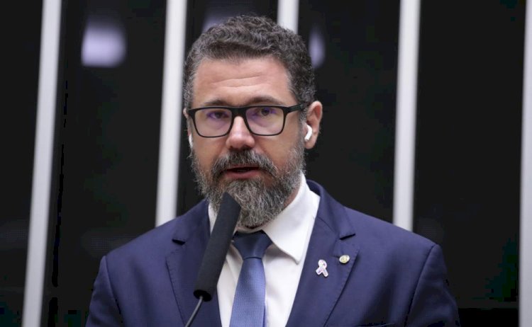 Comissão de Segurança aprova projeto de Pollon que autoriza porte de arma para notários e registradores