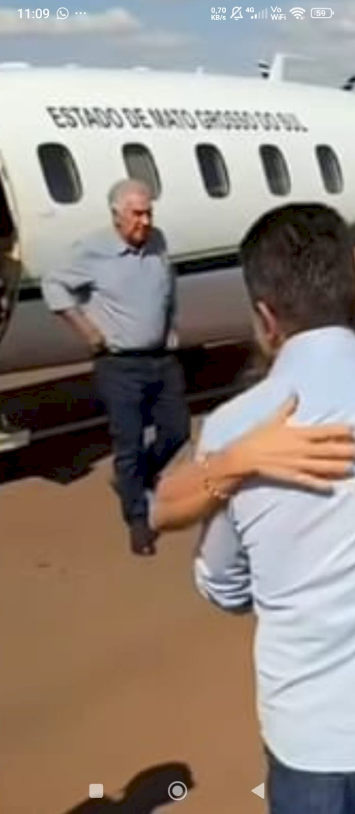 Azambuja é denunciado no Ministério Público por uso irregular de avião do Governo